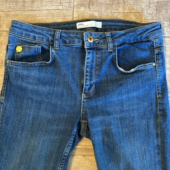 Zara Classic Blue Denim straight leg jeans - Picture 3 of 5